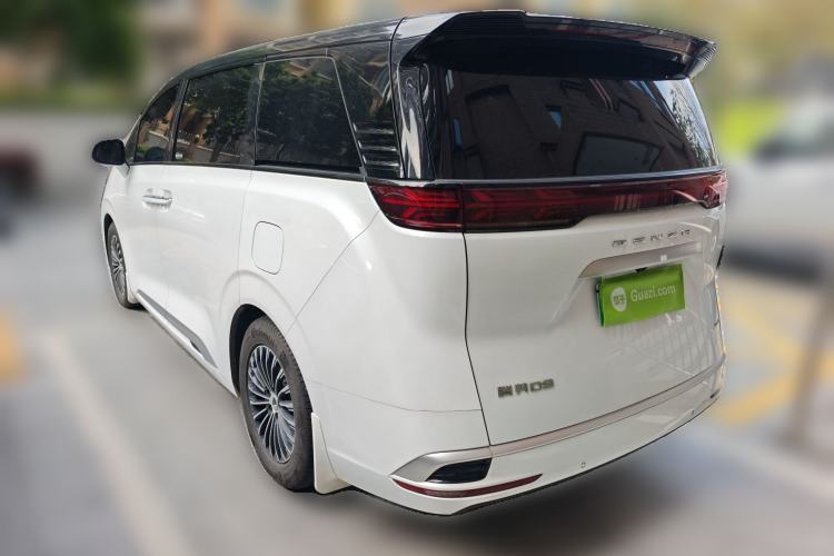 Used Denza D9 2022 DM-i 1040 Prestige Model