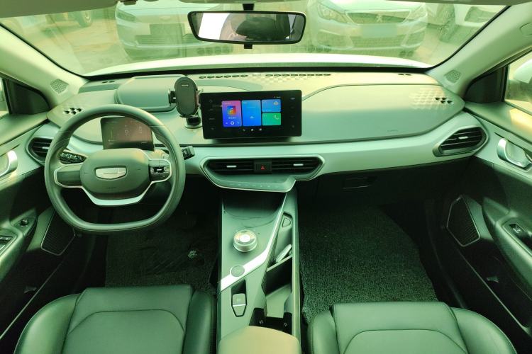 Used Geometry A 2024 410KM Travel Edition
