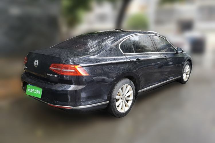 Used Volkswagen Magotan 2017 330TSI DSG Leading Model Rear Right 45 Deg