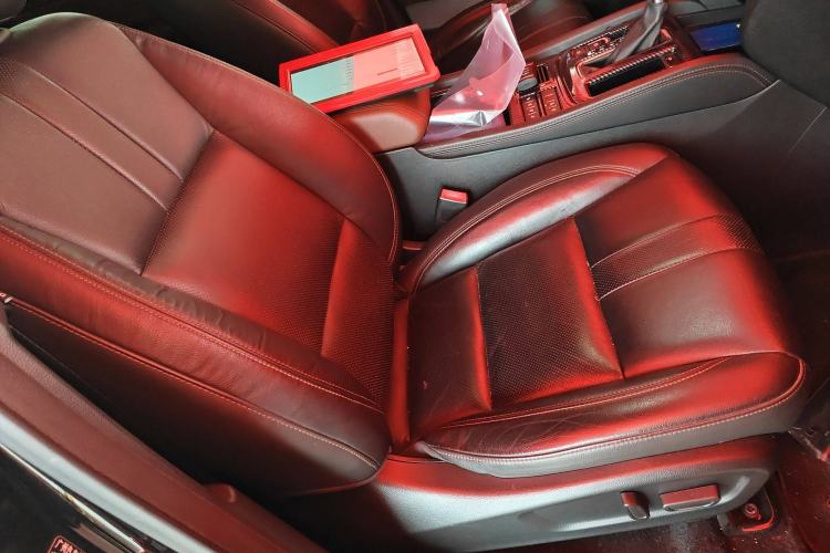 Used GAC Trumpchi GS8 2017 320T Two-Wheel Drive Luxury Smart Connectivity Version (7 Seats)
