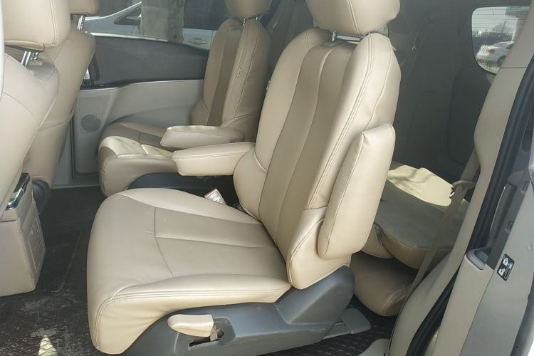 Used Buick GL8 2011 2.4L LT Luxury Business Executive Edition Left Rear Seat