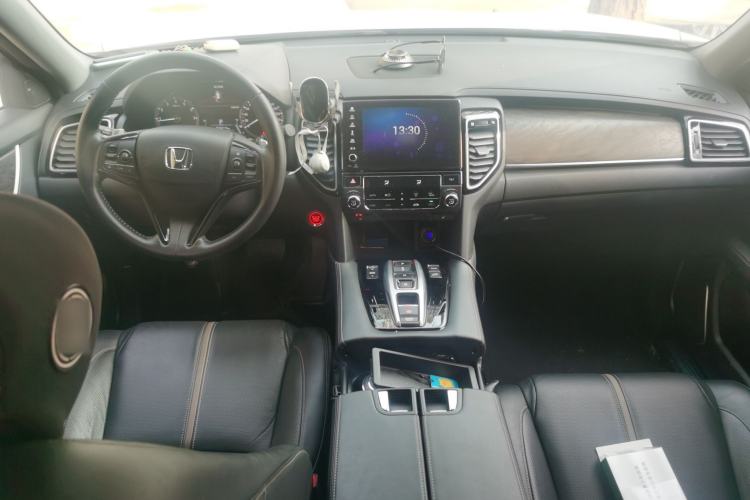 Used Honda UR-V 2020 370TURBO Two-Wheel Drive Luxury Edition
