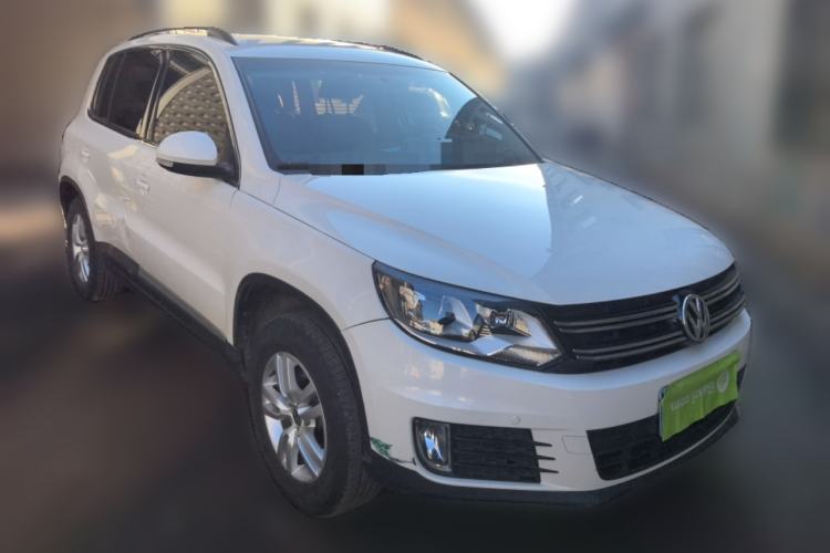 Used Volkswagen Tiguan 2016 300TSI Automatic Two-Wheel Drive Trend Edition Front Right 45 Deg
