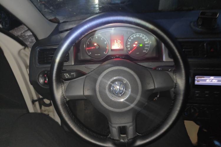 Used Volkswagen Santana 2013 1.6L Automatic Comfort Edition Steering Wheel