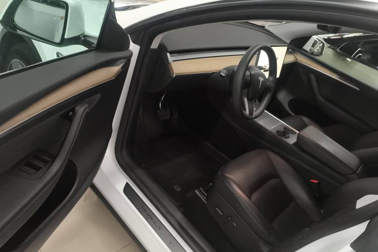 Used Tesla Model Y 2021 Revised Version 2 Long-Range All-Wheel-Drive Edition