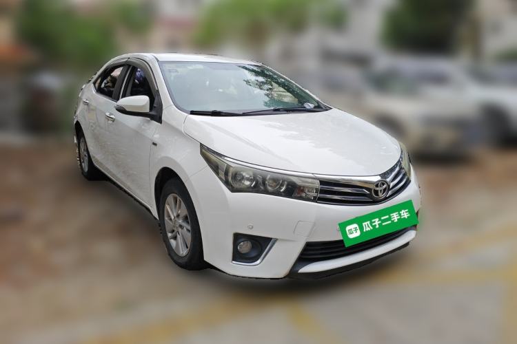 Used Toyota Corolla 2017 1.6L CVT GL Front Right 45 Deg