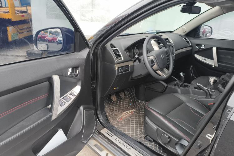 Used Geely Auto GX7 2015 Classic Edition 1.8L Manual Elite Model China V Standard Driver Seat