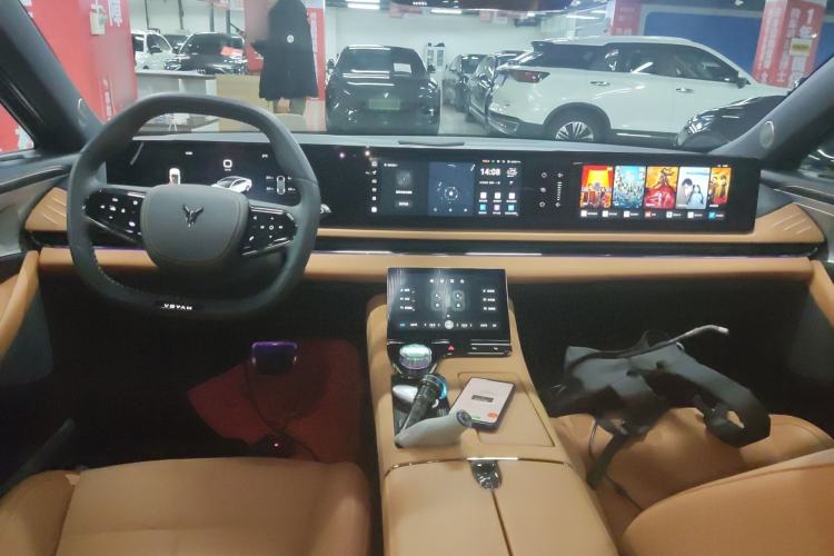 Used VOYAH PASSION 2024 PHEV Four-Wheel Drive Ultra-Long Range Executive Edition
