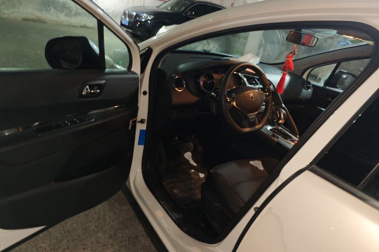 Used Peugeot 3008 2015 2.0L Automatic Classic Edition Driver Seat