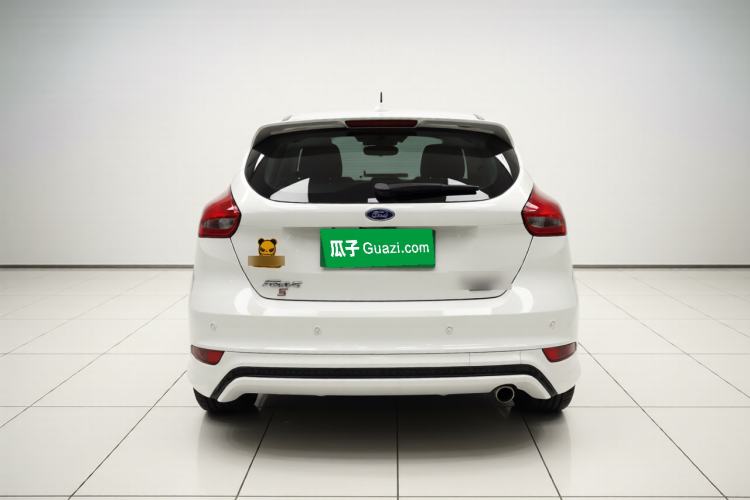 Used Ford Focus 2018 Hatchback Classic EcoBoost 180 Automatic Sport Edition Exterior 4