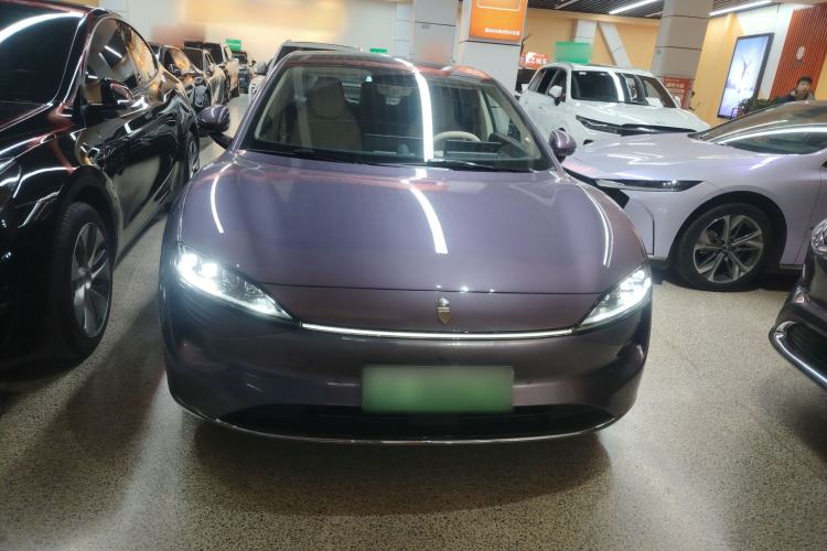 Used Hima Luxeed S7 2025 705 km Pro