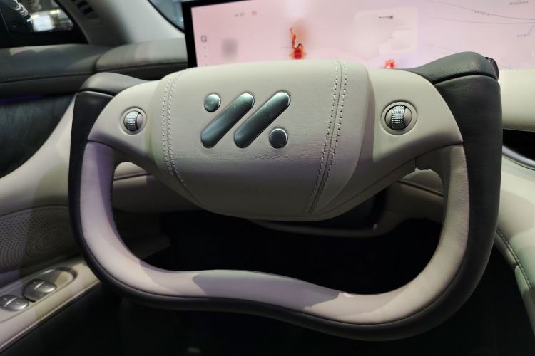 Used IM LS6 2023 Max Standard Edition Steering Wheel