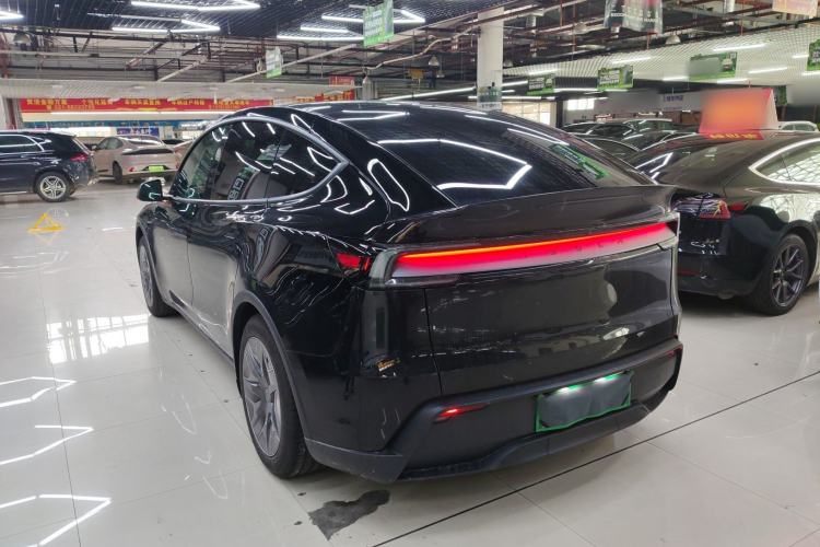 Used Tesla Model Y L 2025 Model Long-Range All-Wheel-Drive Version
