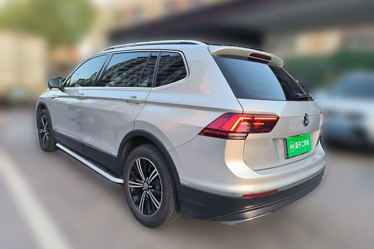 Used Volkswagen Tiguan L 2017 380TSI Automatic All-Wheel-Drive Luxury Edition Rear Left 45 Deg