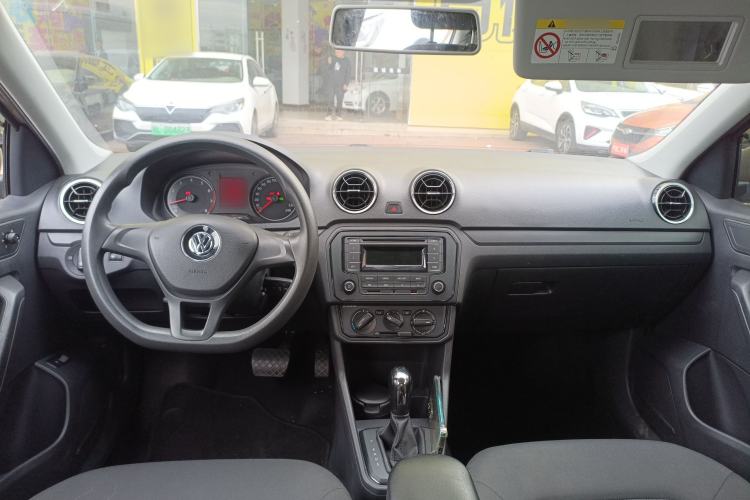 Used Volkswagen Jetta 2019 Dream Edition 1.5L Automatic Fashionable Version Center Console