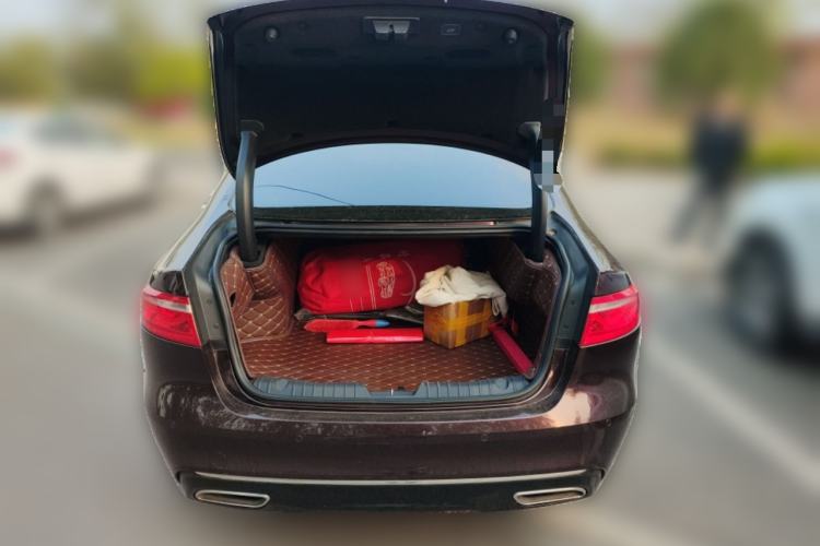 Used Jaguar XFL 2019 XFL 2.0T 250 PS Two-Wheel-Drive Luxury Edition Trunk