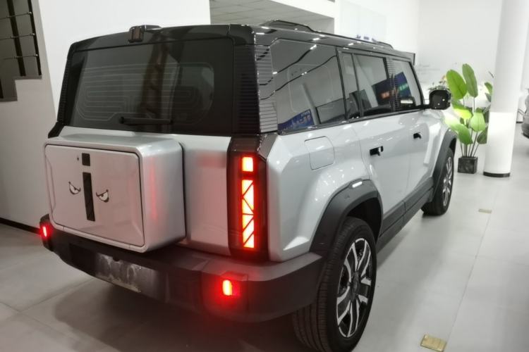 Used iCAR 03 2024 472km Four-Wheel Drive Long-Range Version Rear Right 45 Deg