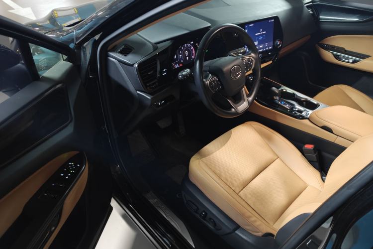 Used Lexus NX 2022 350h Front-Wheel-Drive Innovation Edition
