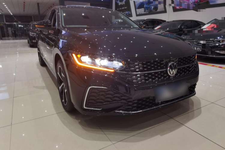 Used Volkswagen Passat 2024 330TSI Starry Elite Edition