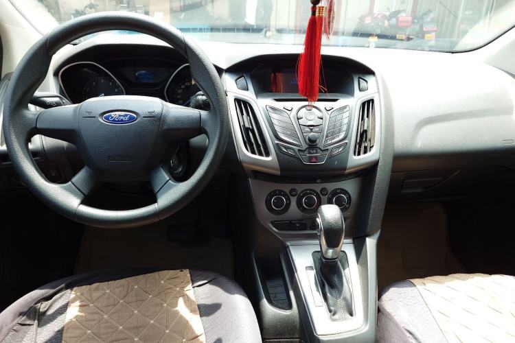 Used Ford Focus 2012 Hatchback 1.6L Automatic Fashion Edition
