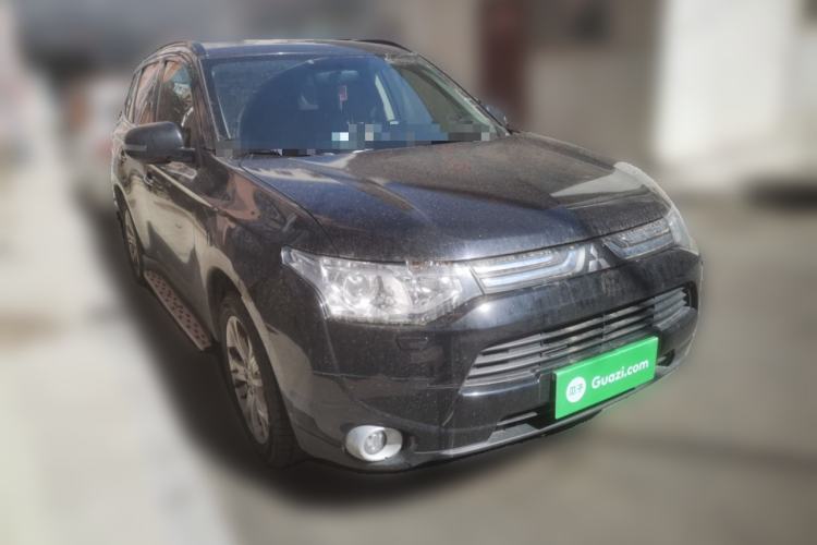 Used Mitsubishi Outlander 2013 2.4L 4x4 Luxury Navigation Edition 5 Seats
