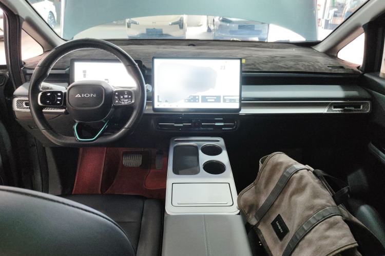 Used AION Y 2025 Plus 510 Smart Edition Center Console