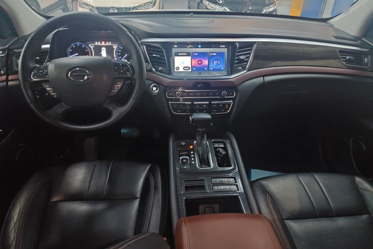 Used GAC Trumpchi GS8 2017 320T Two-Wheel Drive Luxury Smart Connectivity Version (7 Seats)
