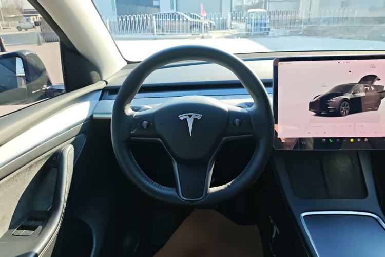 Used Tesla Model Y 2023 Rear-Wheel-Drive Version