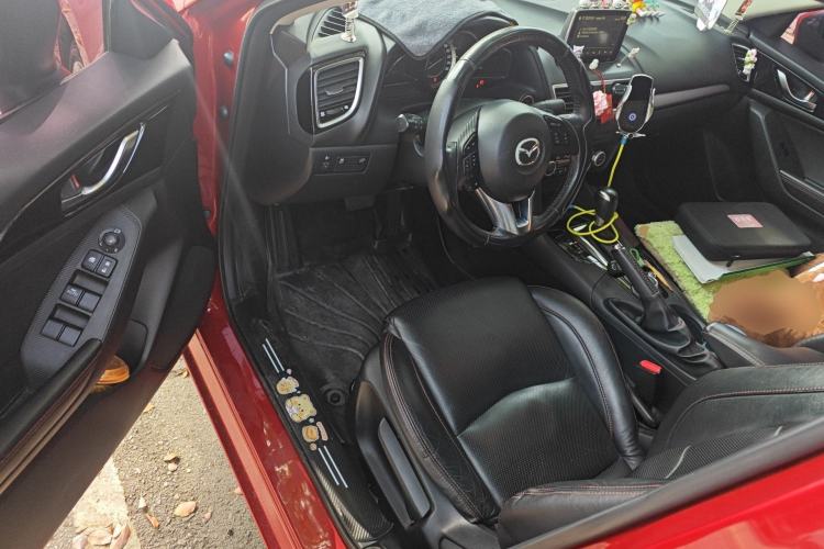Used Mazda 3 Axela 2016 Sedan 2.0L Automatic Sport Model
