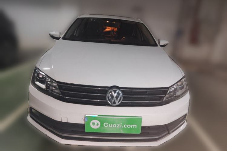 Used Volkswagen Sagitar 2015 230TSI Automatic Comfort Version Front