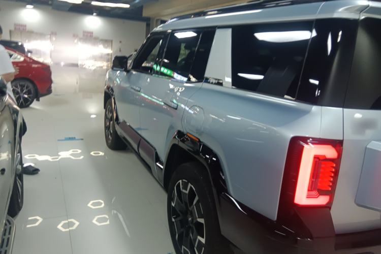 Used Formula Leopard 8 2025 Smart & Brave Flagship Edition 7 Seats
