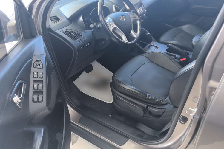 Used Hyundai ix35 2015 2.0L Automatic 4x4 Smart Version China V Standard
