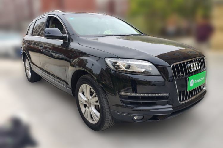 Used Audi Q7 2013 35 TFSI Comfort Model Front Right 45 Deg