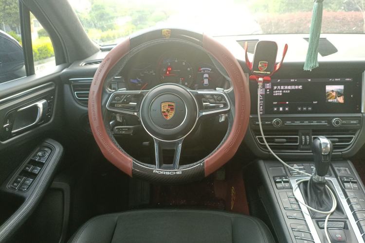 Used Porsche Macan 2018 Macan 2.0T Steering Wheel