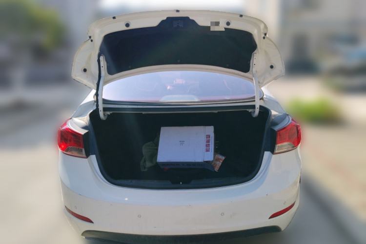 Used Hyundai Elantra (5th Generation / Langdong) 2015 1.6L Manual Leading Model