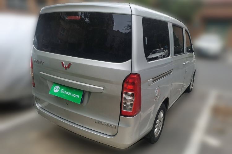 Used Wuling Rongguang V 2018 1.5L Standard Version
