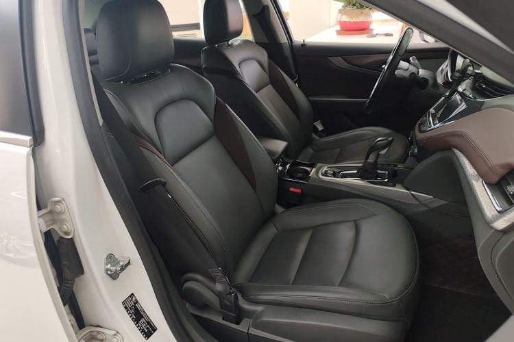 Used Chevrolet Malibu 2018 530T Automatic Luxury Edition Right Front Seat