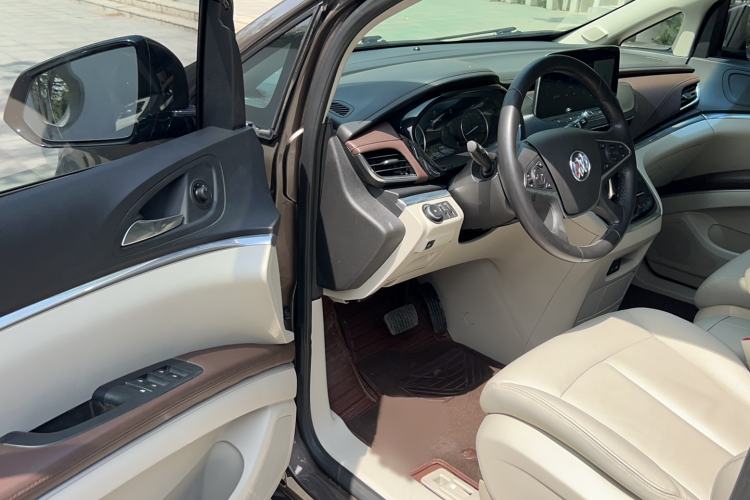 Used Buick GL8 2021 Land Cruiser Executive Class 652T Luxury Model Driver Seat