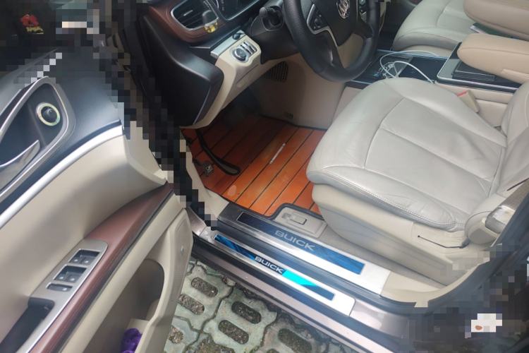 Used Buick GL8 2017 25S Comfort Version China V Standard Driver Seat