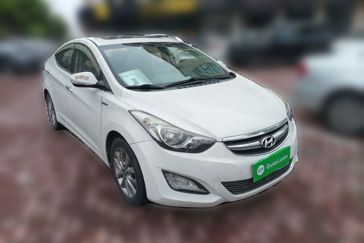 Used Hyundai Elantra (5th Generation / Langdong) 2015 1.6L Manual Leading Model Front Right 45 Deg