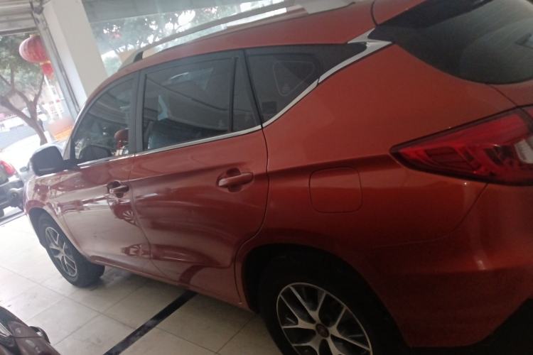 Used BYD Song 2017 Gaishi Upgrade Edition 1.5TI Manual Elite Model
