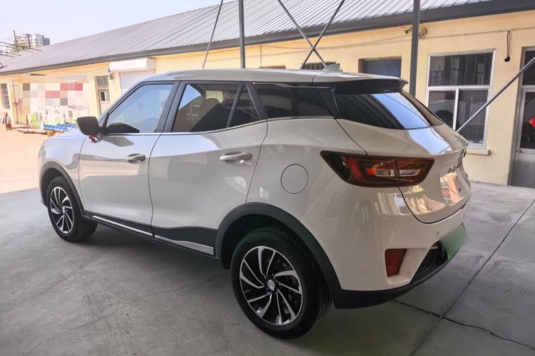 Used Zotye T300 2023 T300L 1.5L Manual Standard Edition Exterior 4