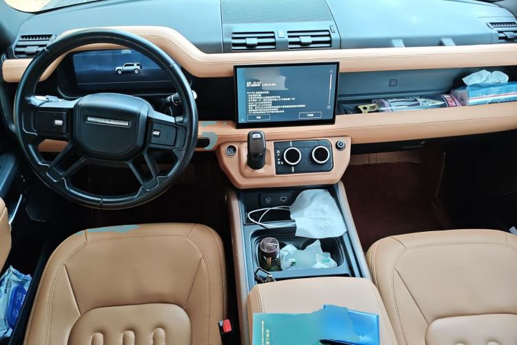 Used Land Rover Defender 2021 110 P400 Dark Special Edition Center Console