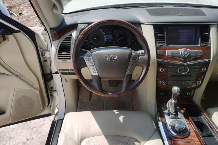 Used Infiniti QX80 2016 5.6L 4WD
