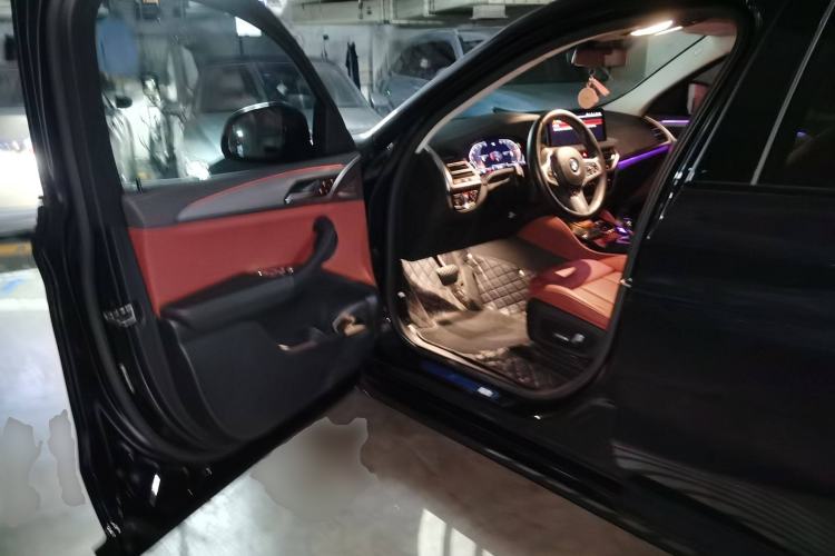 Used BMW X4 2022 xDrive 25i M Sport Package Driver Seat