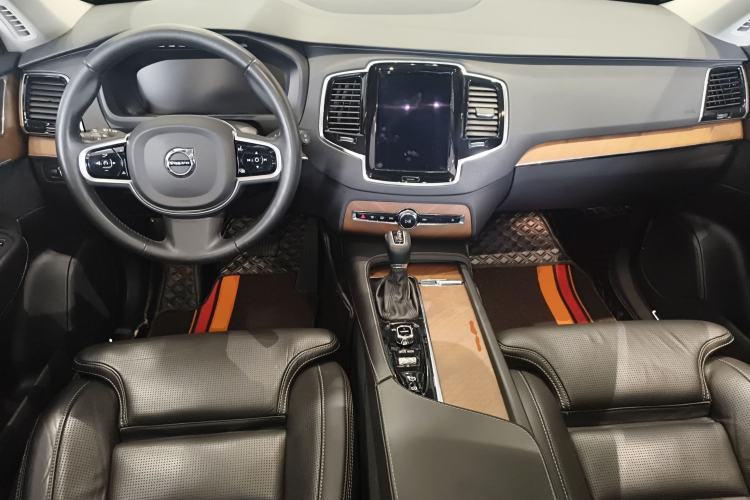 Used Volvo XC90 2017 T6 Zhiya Edition 5-seater Center Console
