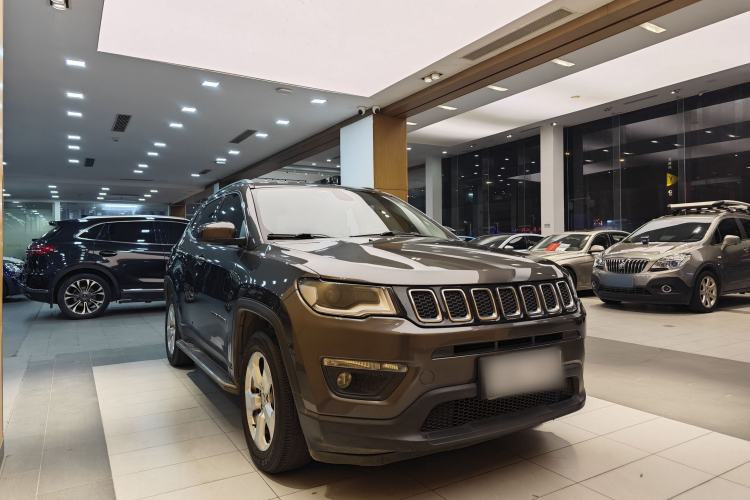 Used Jeep Compass 2017 200T Automatic Family Edition
