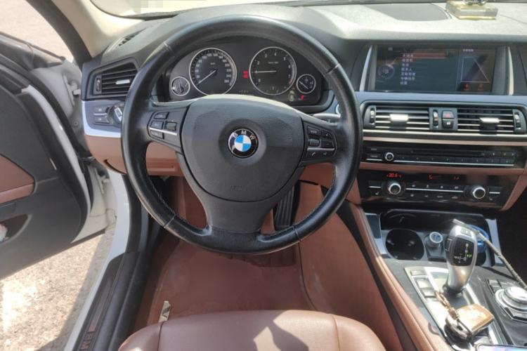 Used BMW 5 Series 2015 520i Elegant Edition Steering Wheel