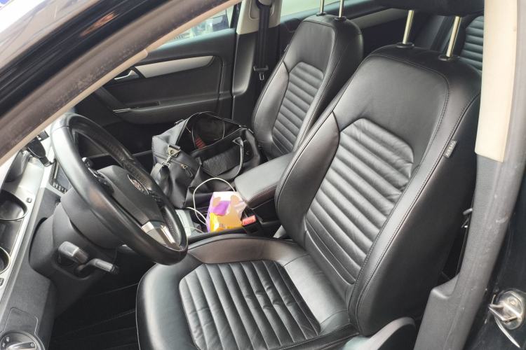 Used Volkswagen Magotan 2015 1.8TSI Advanced Model Left Front Seat