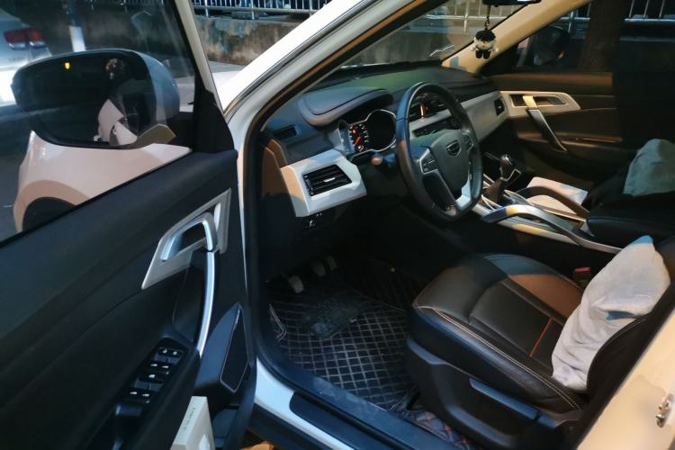 Used Geely Auto Emgrand X7 Sport 2020 1.8TD Manual Two-Wheel Drive Zhiya Model
